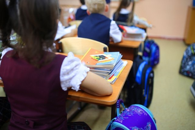 Некоторым учителям в Приморье увеличат зарплаты