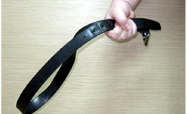 Воспитатель коррекционной школы в Приморье ударил ученика ремнем