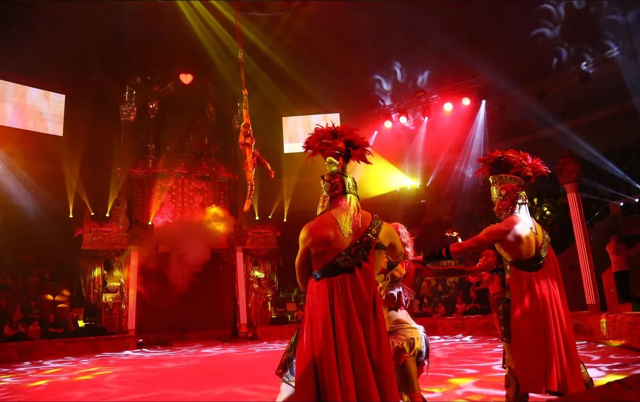 Цирк, цирк, цирк: любители красочных шоу могут выиграть бесплатные билеты