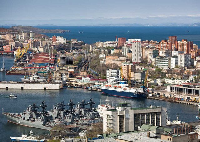 Во Владивостоке по 23 адресам завершили ремонт дорог и тротуаров